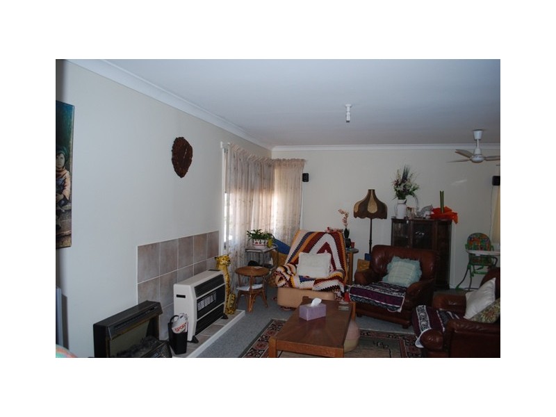 1 Nugent Street, Wongan Hills WA 6603