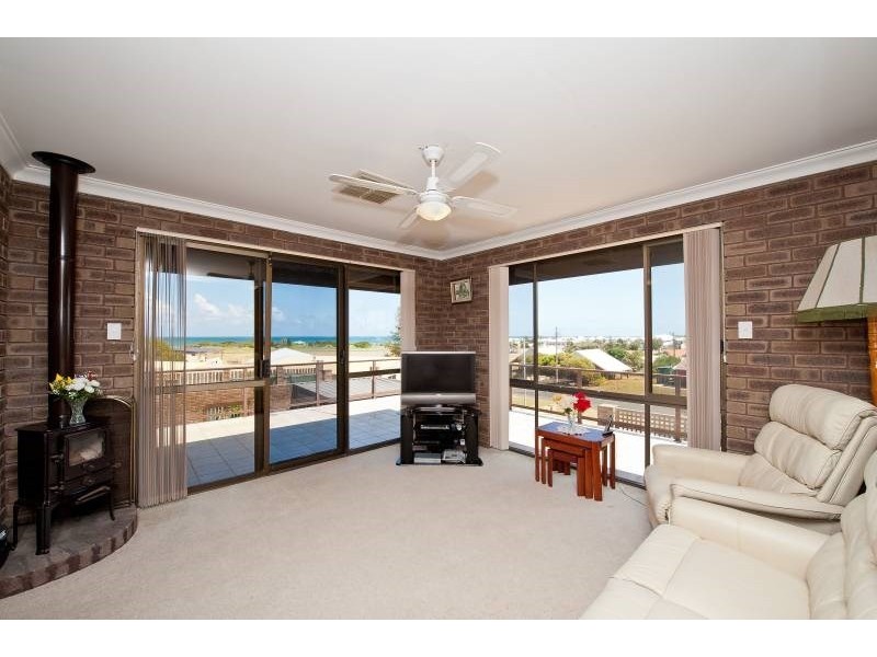 14 Dewar Way, Ledge Point WA 6043