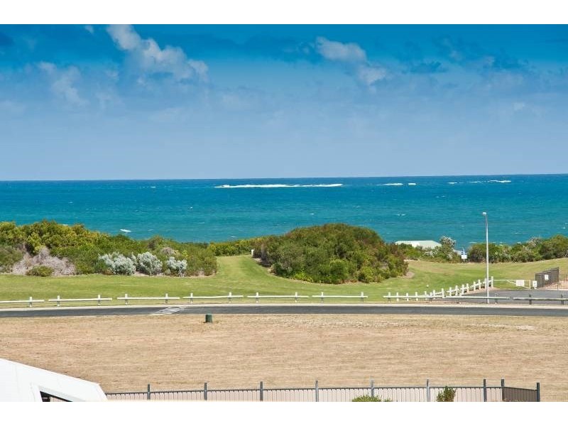 14 Dewar Way, Ledge Point WA 6043