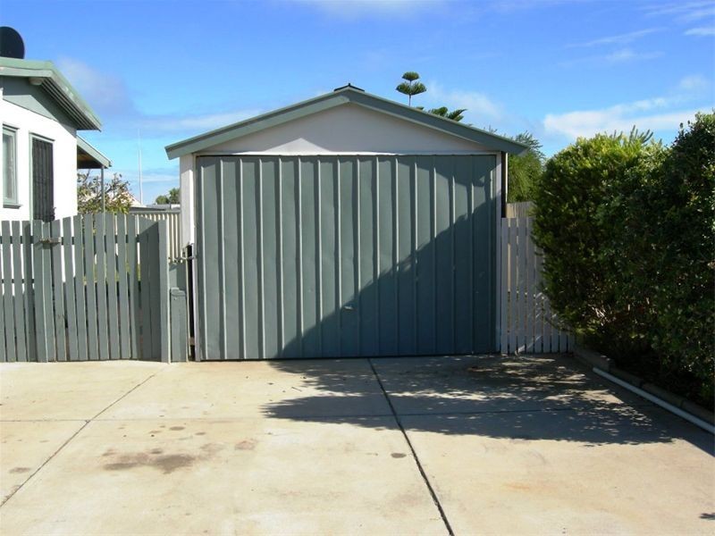 24 Cockram Street, Lancelin WA 6044