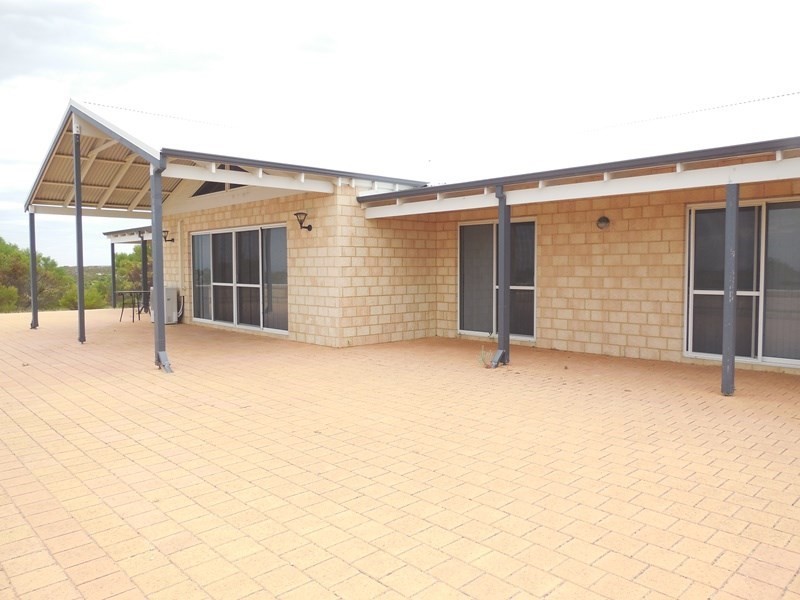 165 Indiana Crescent, Karakin WA 6044