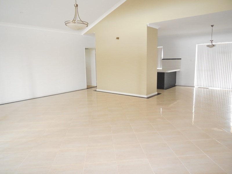 165 Indiana Crescent, Karakin WA 6044