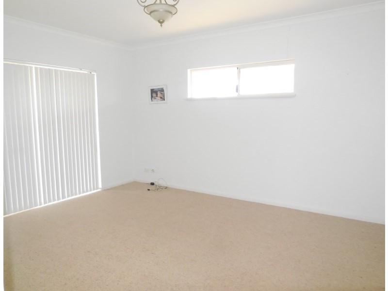 165 Indiana Crescent, Karakin WA 6044