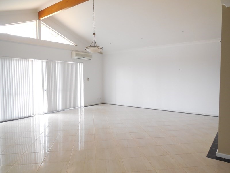 165 Indiana Crescent, Karakin WA 6044