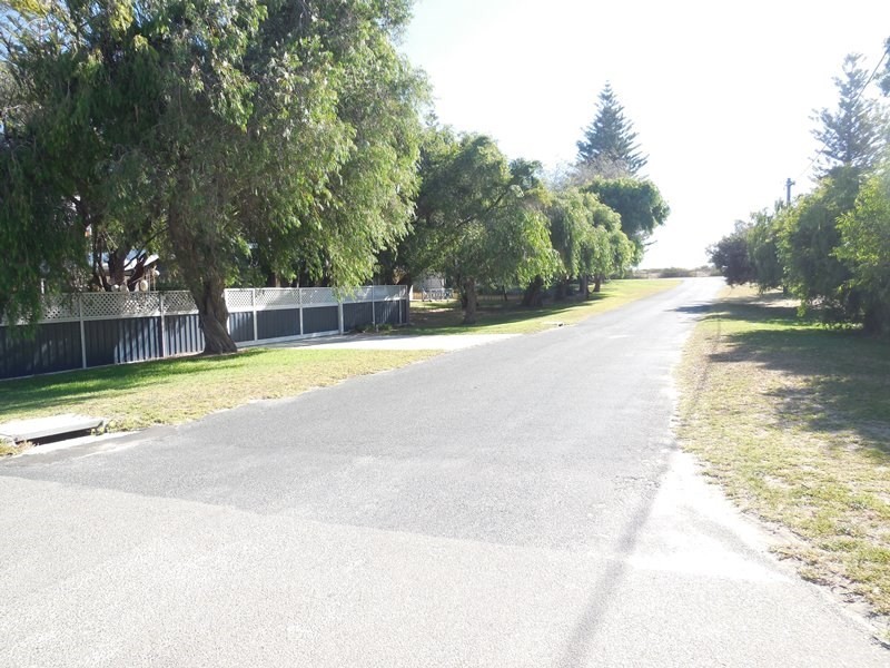 5 Bandy Avenue, Lancelin WA 6044
