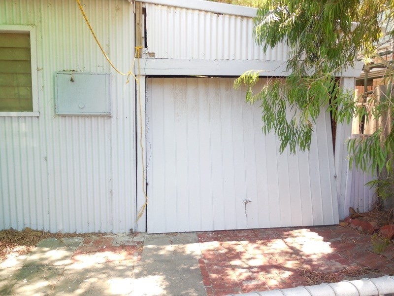 5 Bandy Avenue, Lancelin WA 6044