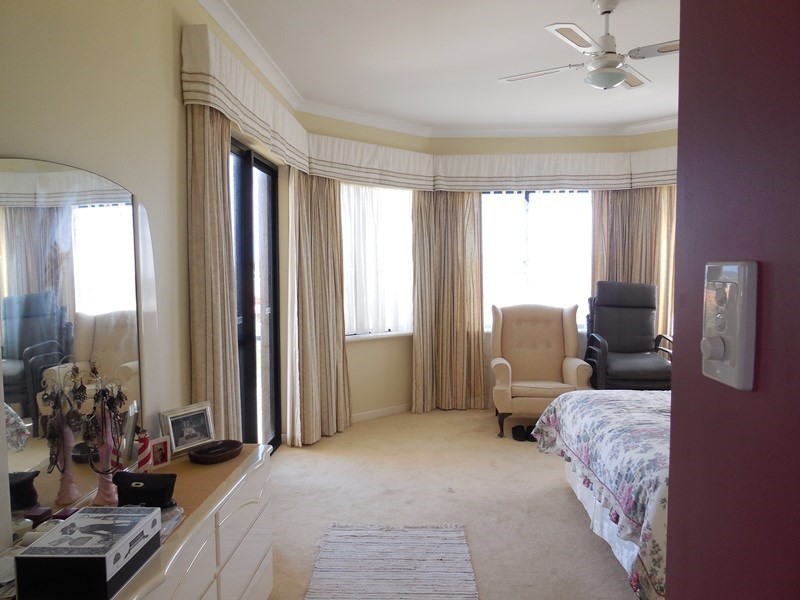 43 Lucraft Loop, Ledge Point WA 6043