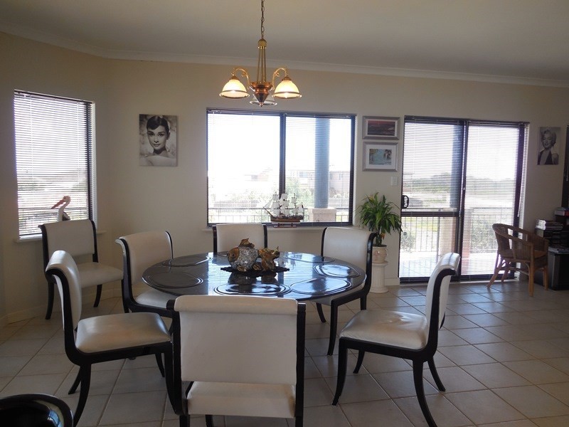 43 Lucraft Loop, Ledge Point WA 6043