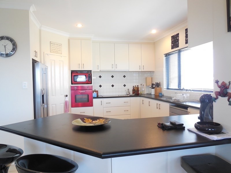 43 Lucraft Loop, Ledge Point WA 6043