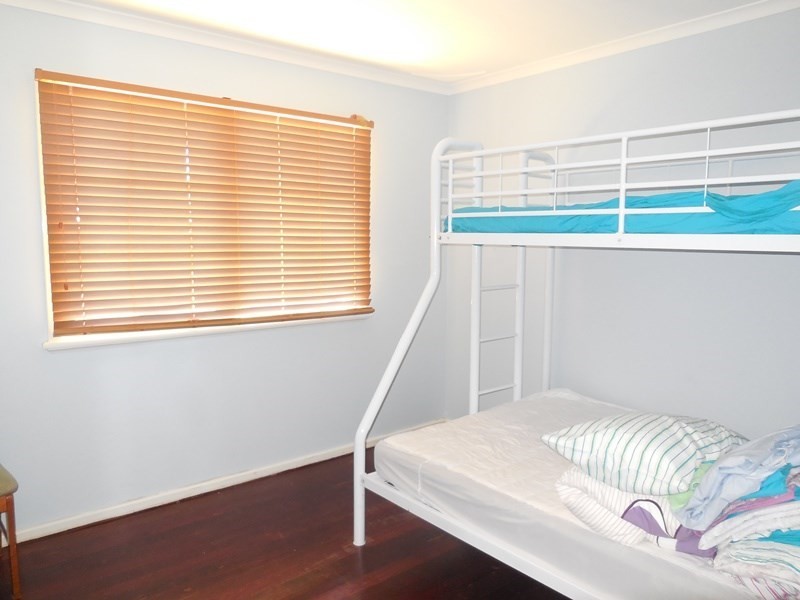 10 Wood Way, Ledge Point WA 6043