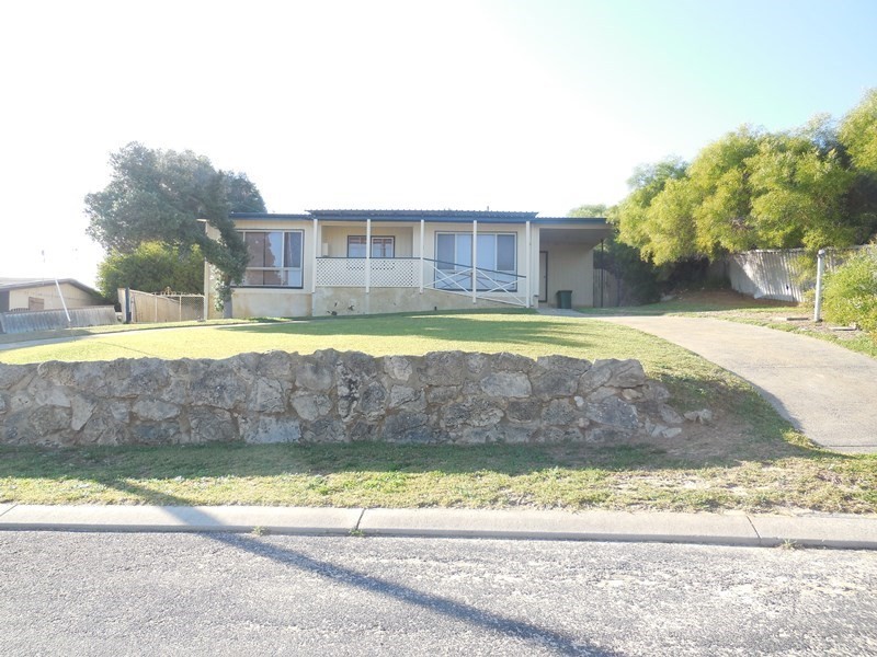 10 Wood Way, Ledge Point WA 6043