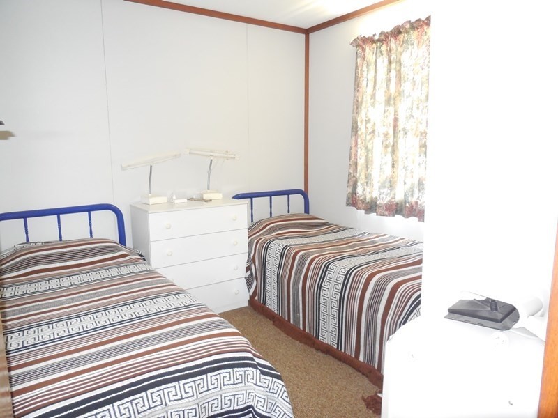 4 Wedge Avenue, Lancelin WA 6044