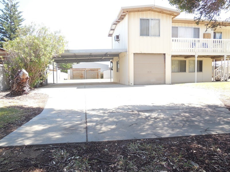 4 Wedge Avenue, Lancelin WA 6044