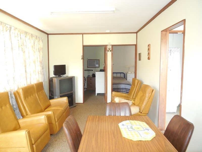 4 Wedge Avenue, Lancelin WA 6044