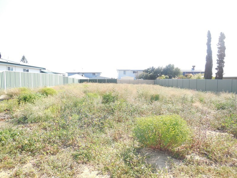 5 Larwood Elbow, Seabird WA 6042