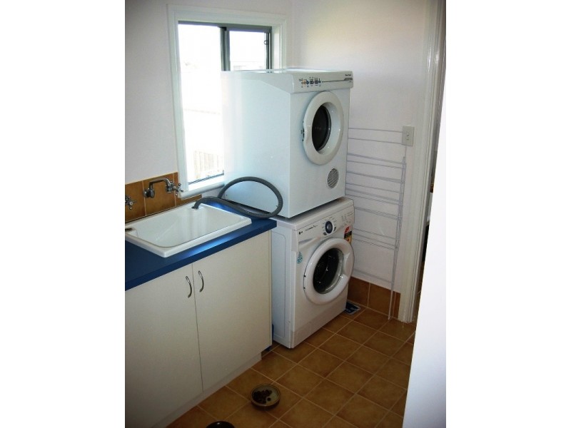 32 Lucraft Loop, Ledge Point WA 6043