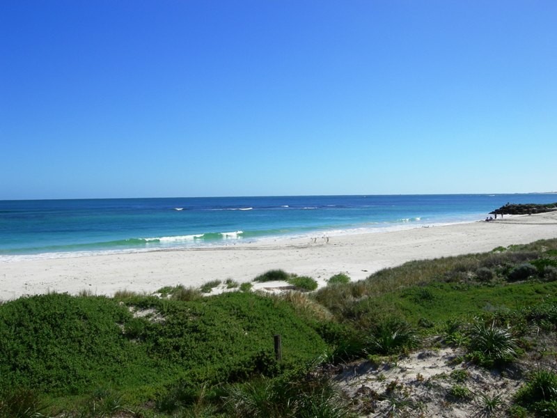 32 Lucraft Loop, Ledge Point WA 6043