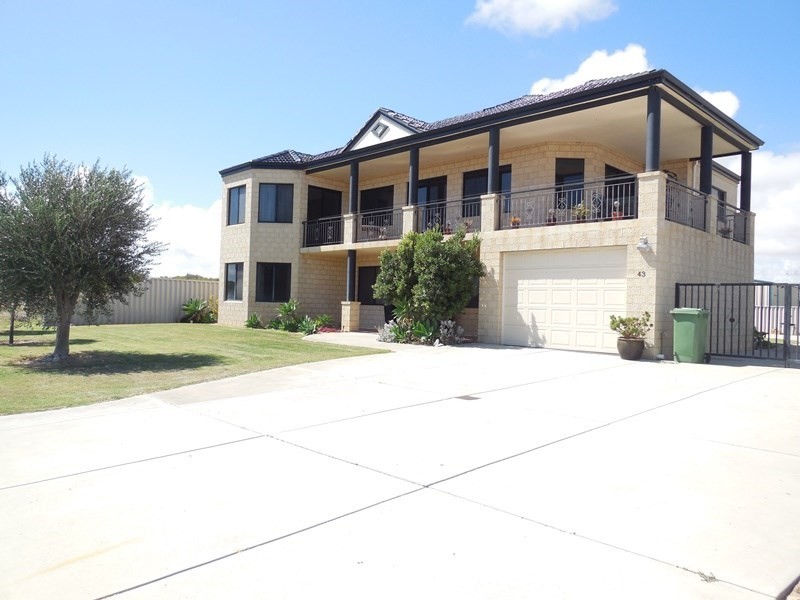 43 Lucraft Loop, Ledge Point WA 6043
