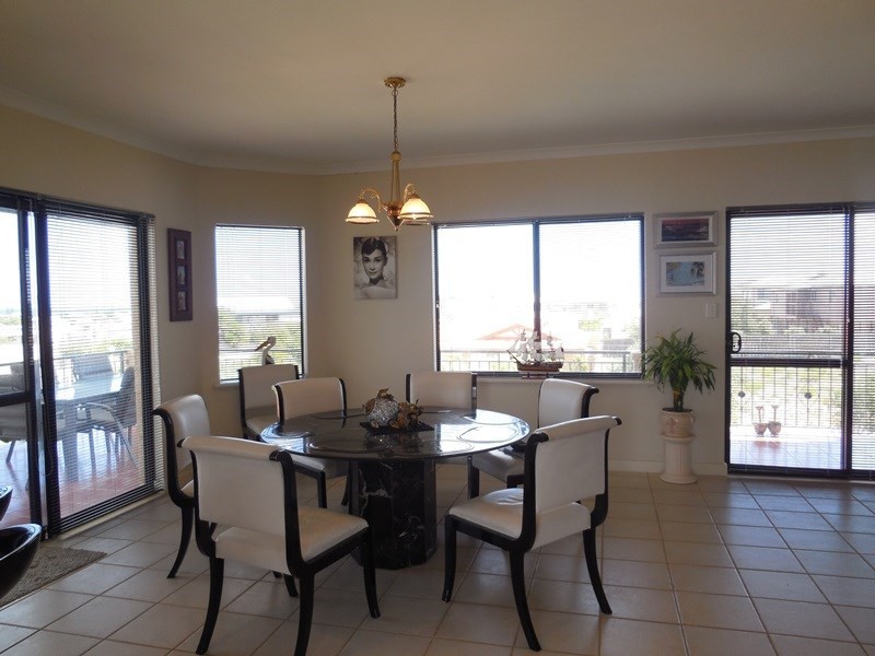 43 Lucraft Loop, Ledge Point WA 6043