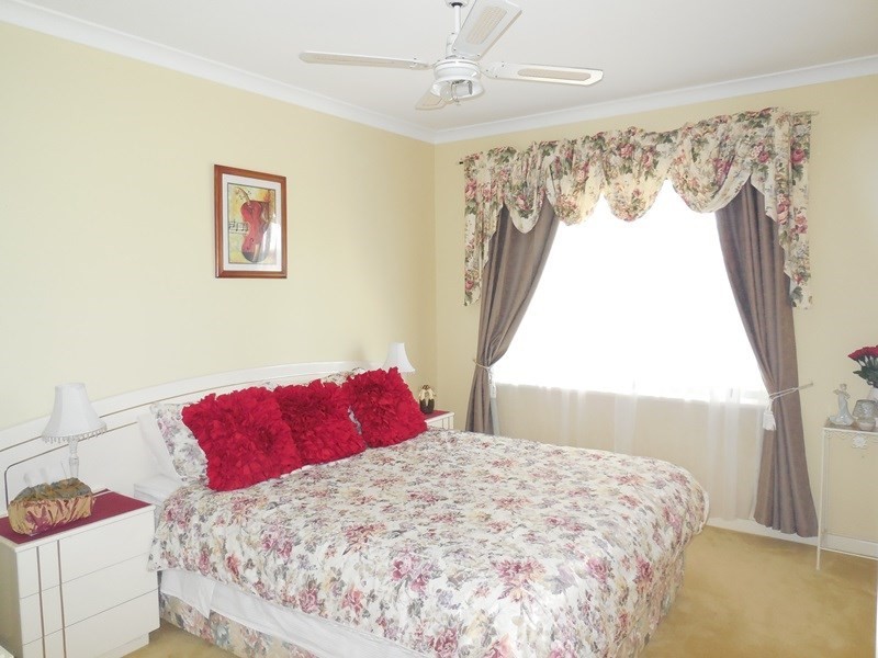 43 Lucraft Loop, Ledge Point WA 6043