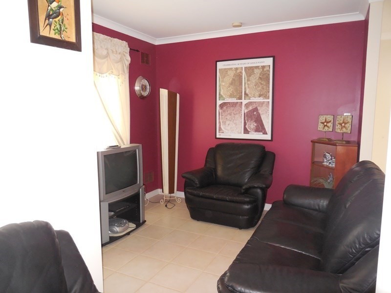 43 Lucraft Loop, Ledge Point WA 6043