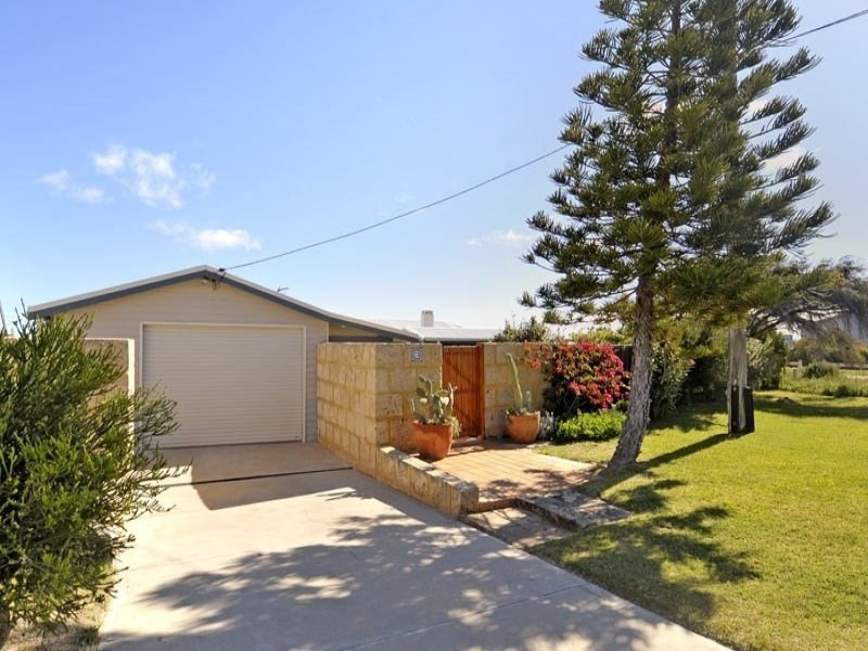 23 De Burgh Street, Ledge Point WA 6043