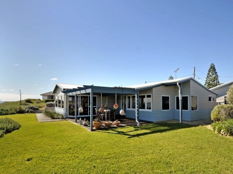 23 De Burgh Street, Ledge Point WA 6043