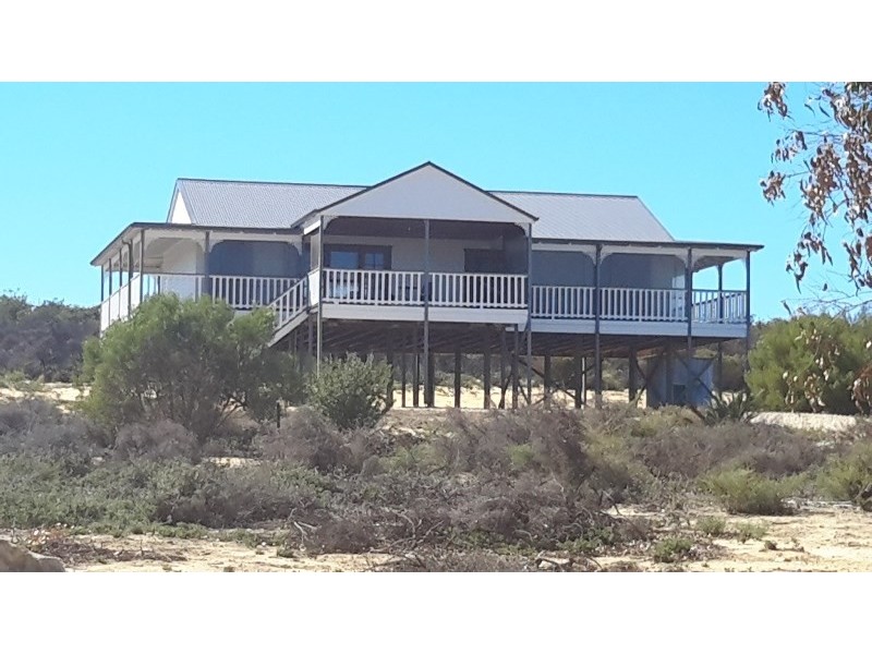 18 Olive Grove, Karakin WA 6044