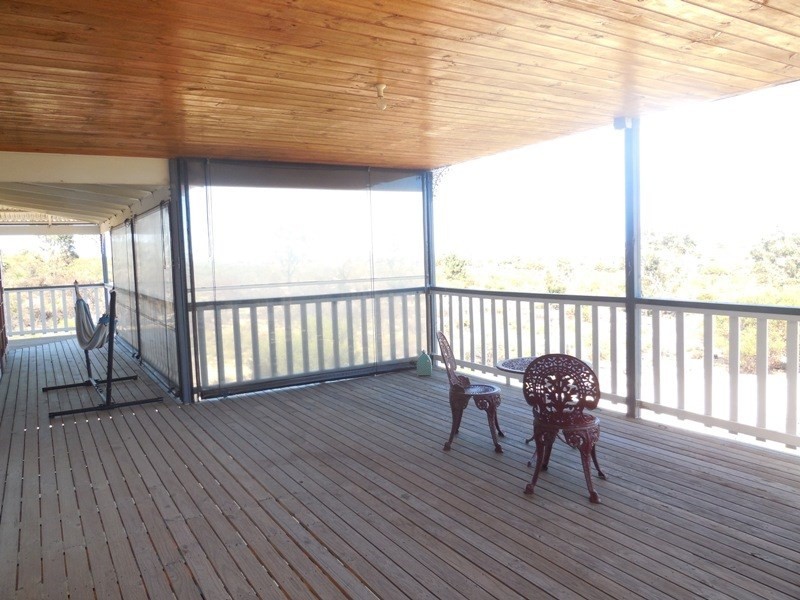 18 Olive Grove, Karakin WA 6044