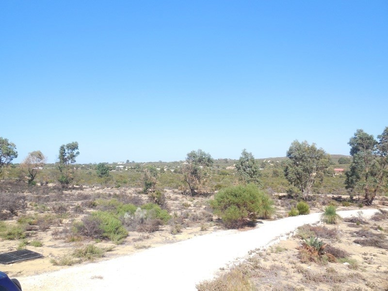 18 Olive Grove, Karakin WA 6044