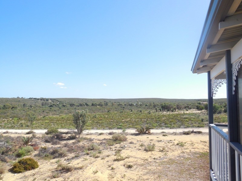 18 Olive Grove, Karakin WA 6044