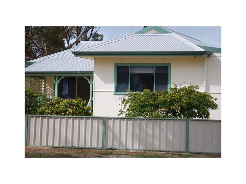 14 – 16 King Street, Wongan Hills WA 6603