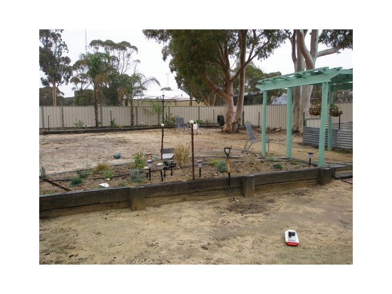 14 – 16 King Street, Wongan Hills WA 6603