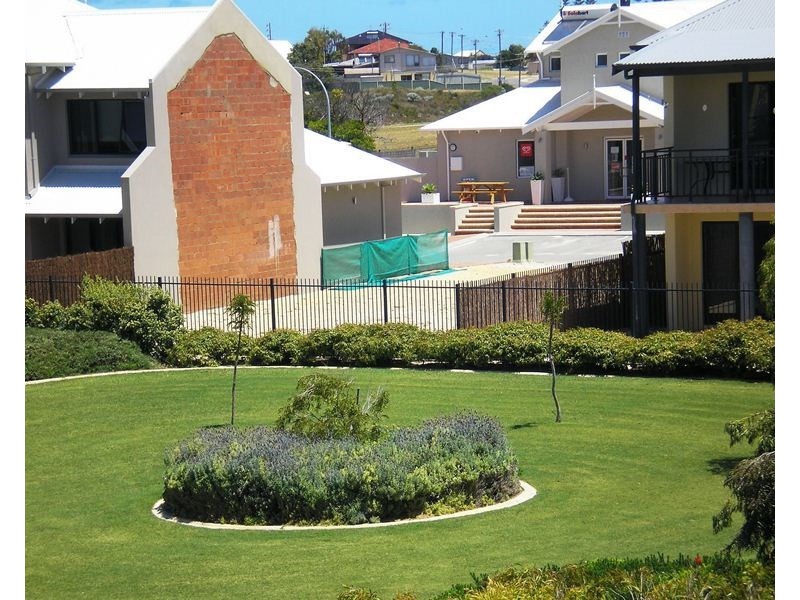 31/2 Robertson Road, Ledge Point WA 6043
