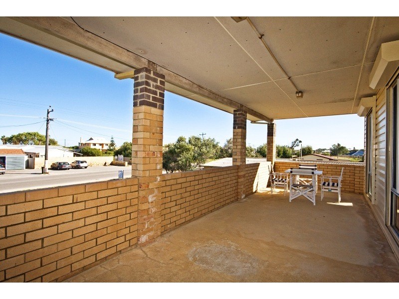 91 Gingin Road, Lancelin WA 6044