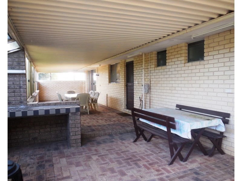 5 Douglas Street, Seabird WA 6042