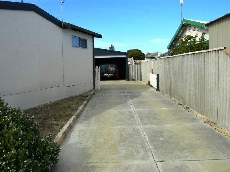 2 Whitfield, Lancelin WA 6044
