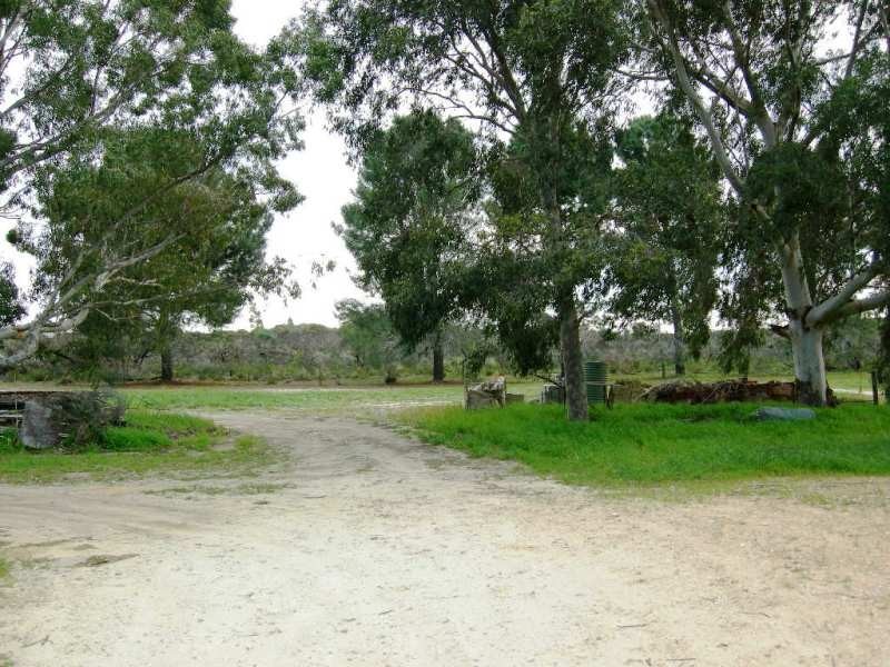 14 Christmas Tree Rise, Nilgen WA 6044