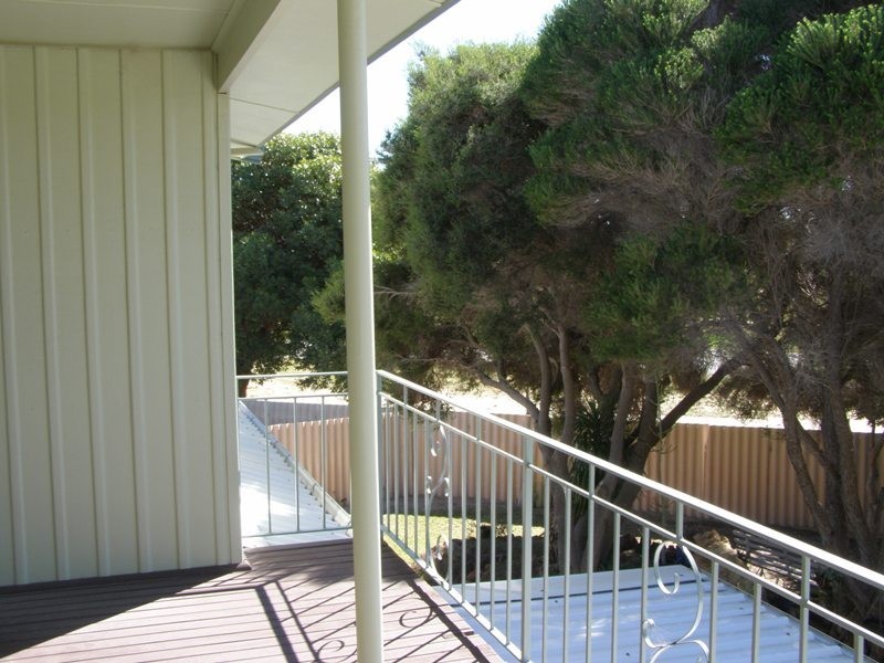 2 Wedge Avenue, Lancelin WA 6044