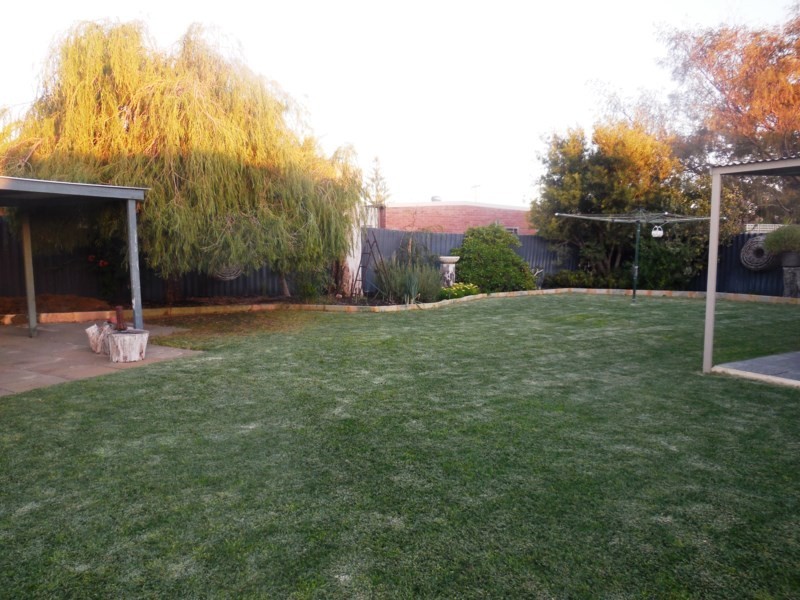 18 Rennie Crescent, Lancelin WA 6044