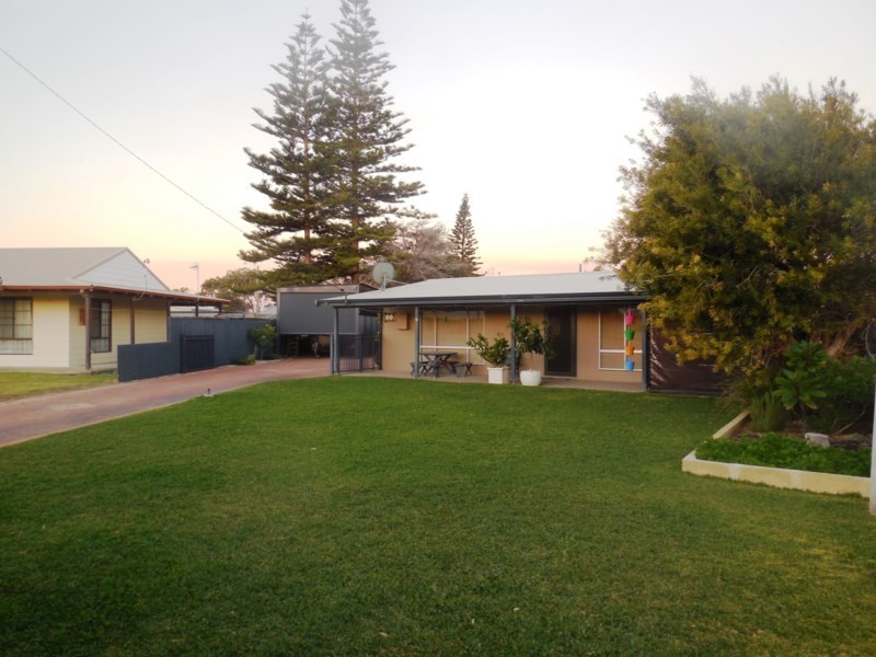 18 Rennie Crescent, Lancelin WA 6044