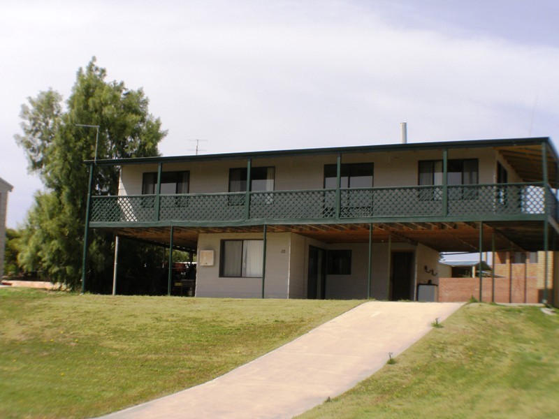 10 Miles Crescent, Ledge Point WA 6043