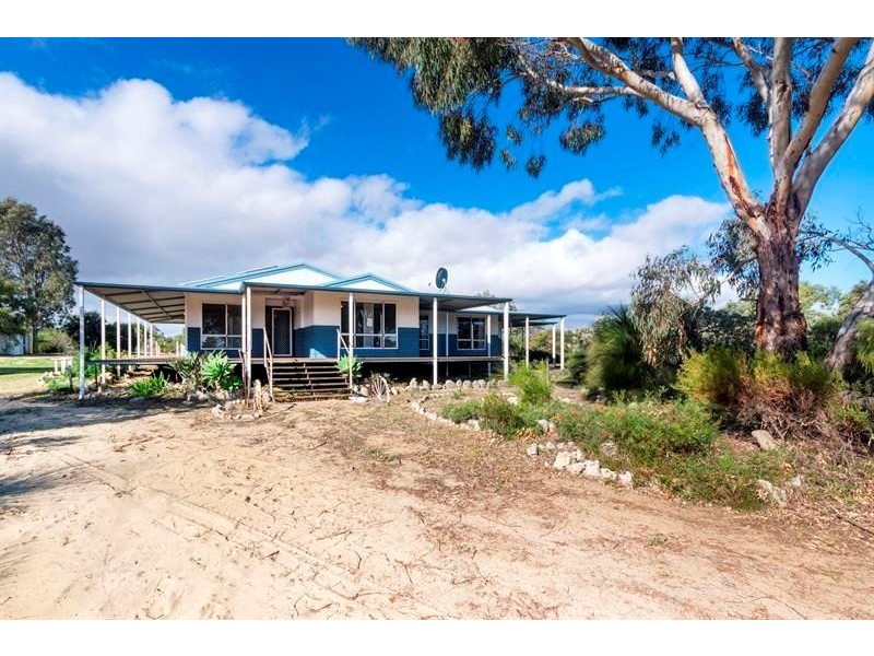 94 WILDFLOWER Way, Karakin WA 6044