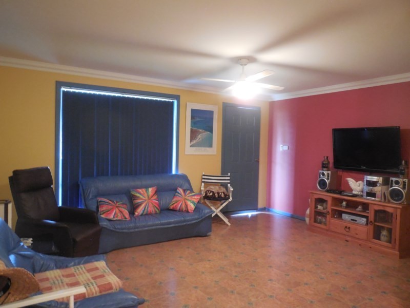 4 BARRETT – LENNARD Drive, Ledge Point WA 6043