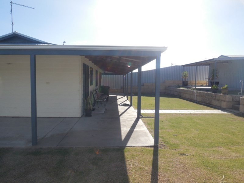 4 BARRETT – LENNARD Drive, Ledge Point WA 6043