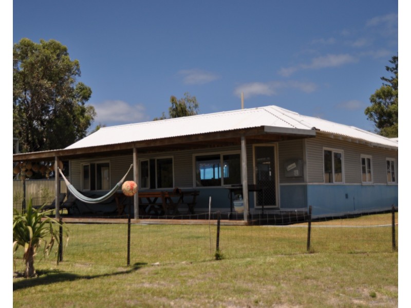 14 COCKRAM Street, Lancelin WA 6044