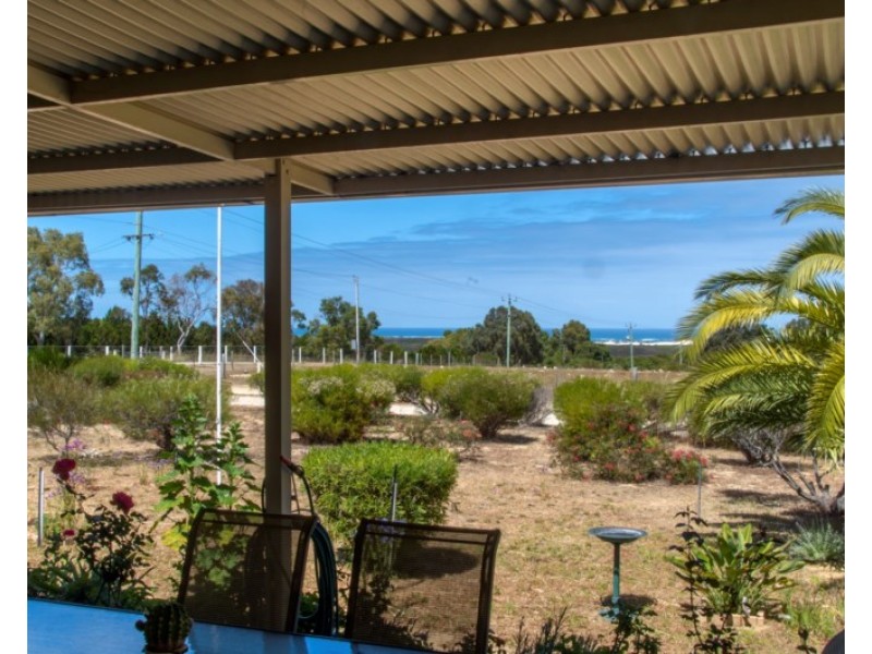 40 Ocean Place, Nilgen WA 6044