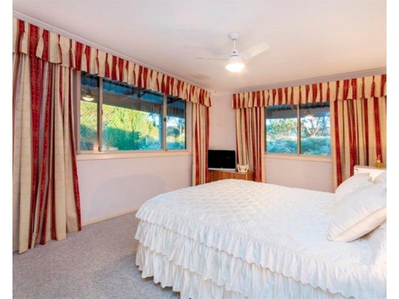 40 Ocean Place, Nilgen WA 6044