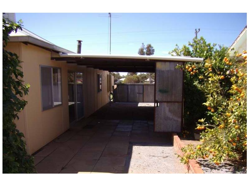 6 Railway Avenue, Carnamah WA 6517