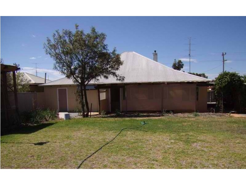 6 Railway Avenue, Carnamah WA 6517